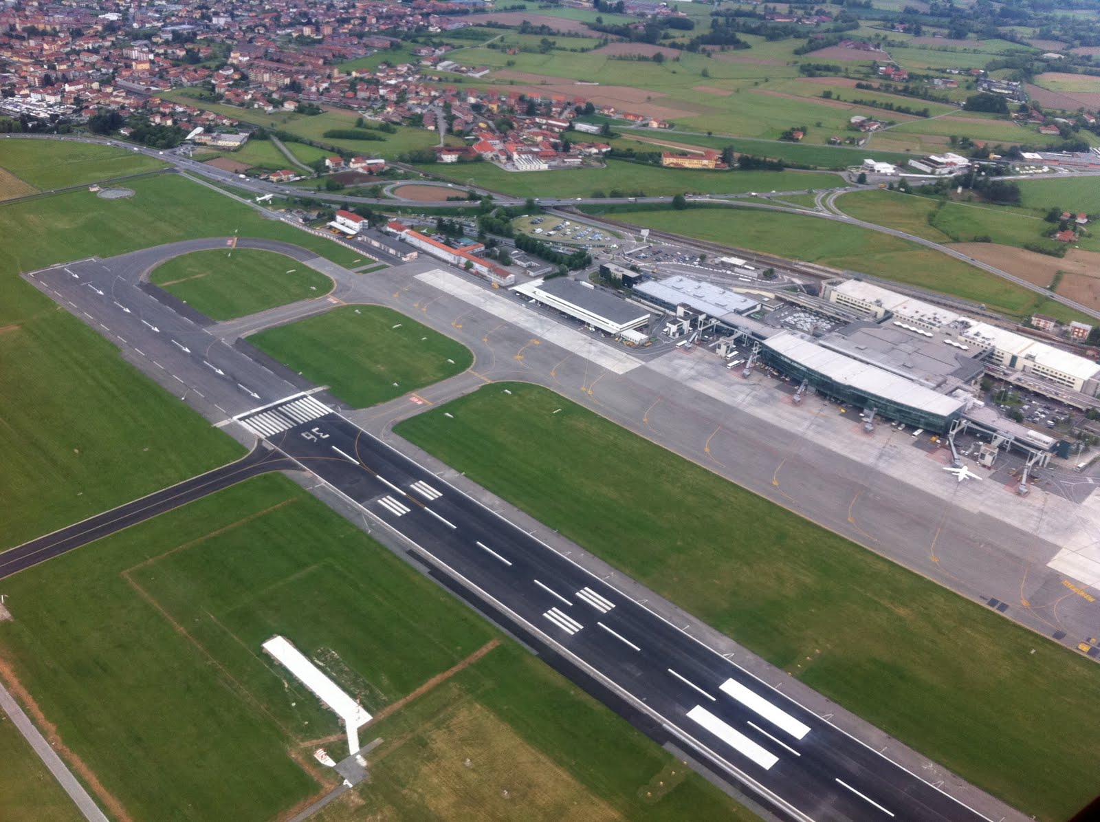 Centro Ufologico Como Il Famoso Caso dell'aeroporto di Caselle