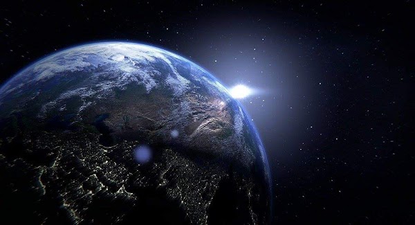 Se registran Explosiones de luz en la atmósfera de la tierra. Se registran Explosiones de luz en la atmósfera de la tierra.