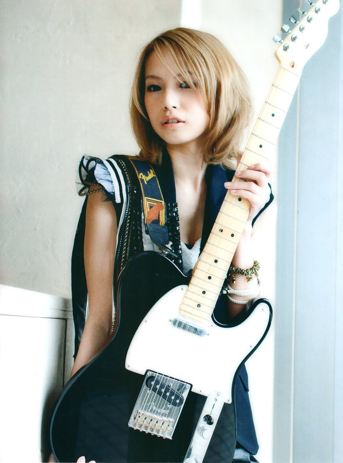 Haruna miyagawa guitarist