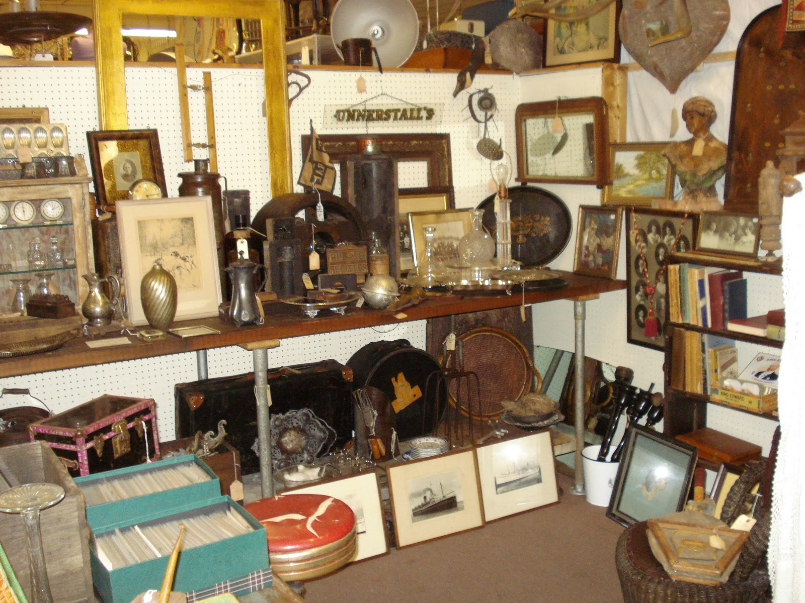 Barn Chic Antiques The Austin Antique Mall