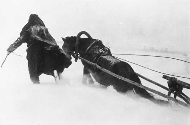 Snows in Russia, 15 January 1942 worldwartwo.filminspector.com