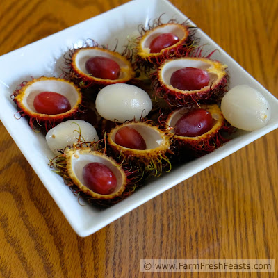 Want ideas for healthy real food Halloween treats? I've got some! Let's start with Spooky Rambutan Eyeballs, with fresh grapes and juicy rambutan in a freaky display.