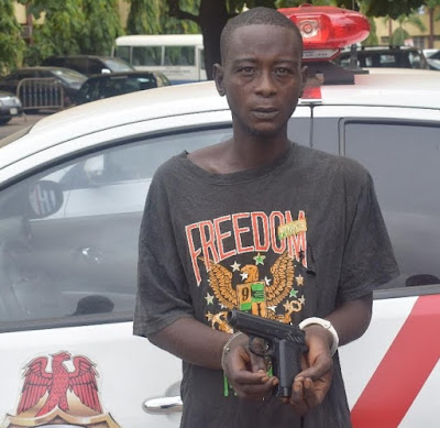 traffic robber arrested beating girlfriend lagos
