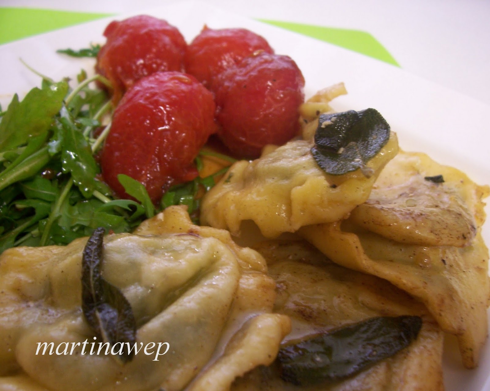 Martinas Kochküche: 3 Käse Ravioli mit geschmolzenen Tomaten und ...