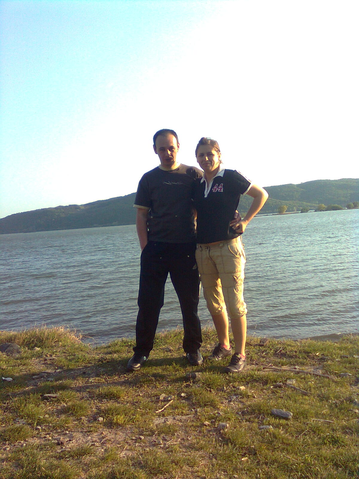 Filme muzica poze jocuri programe avatare Si Multe