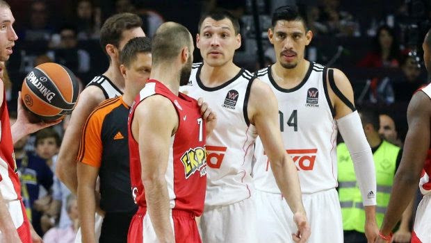 ΕΠΕΣΑΝ ΟΙ ΜΑΣΚΕΣ: Η χειρονομία Ματσιούλις είναι πρόκληση, αλλά του Σπανούλη πανηγυρισμός! (ΦΩΤΟ)