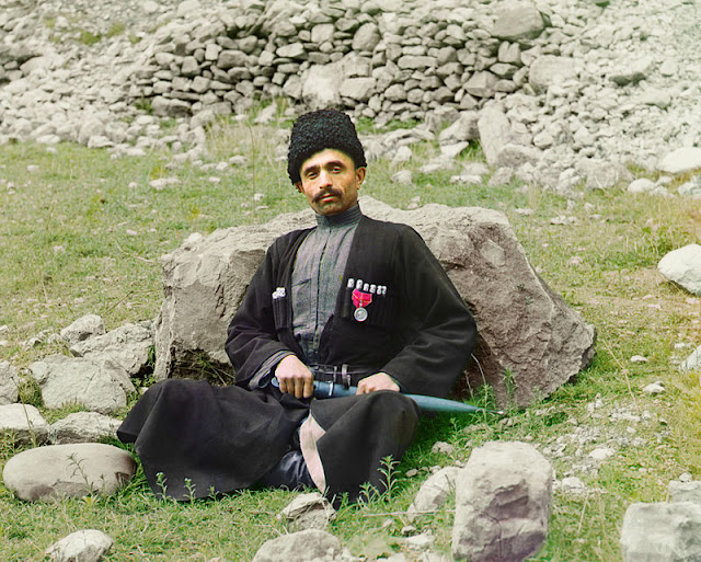 National costume of Dagestan: types and description National costume of Dagestan: types and description