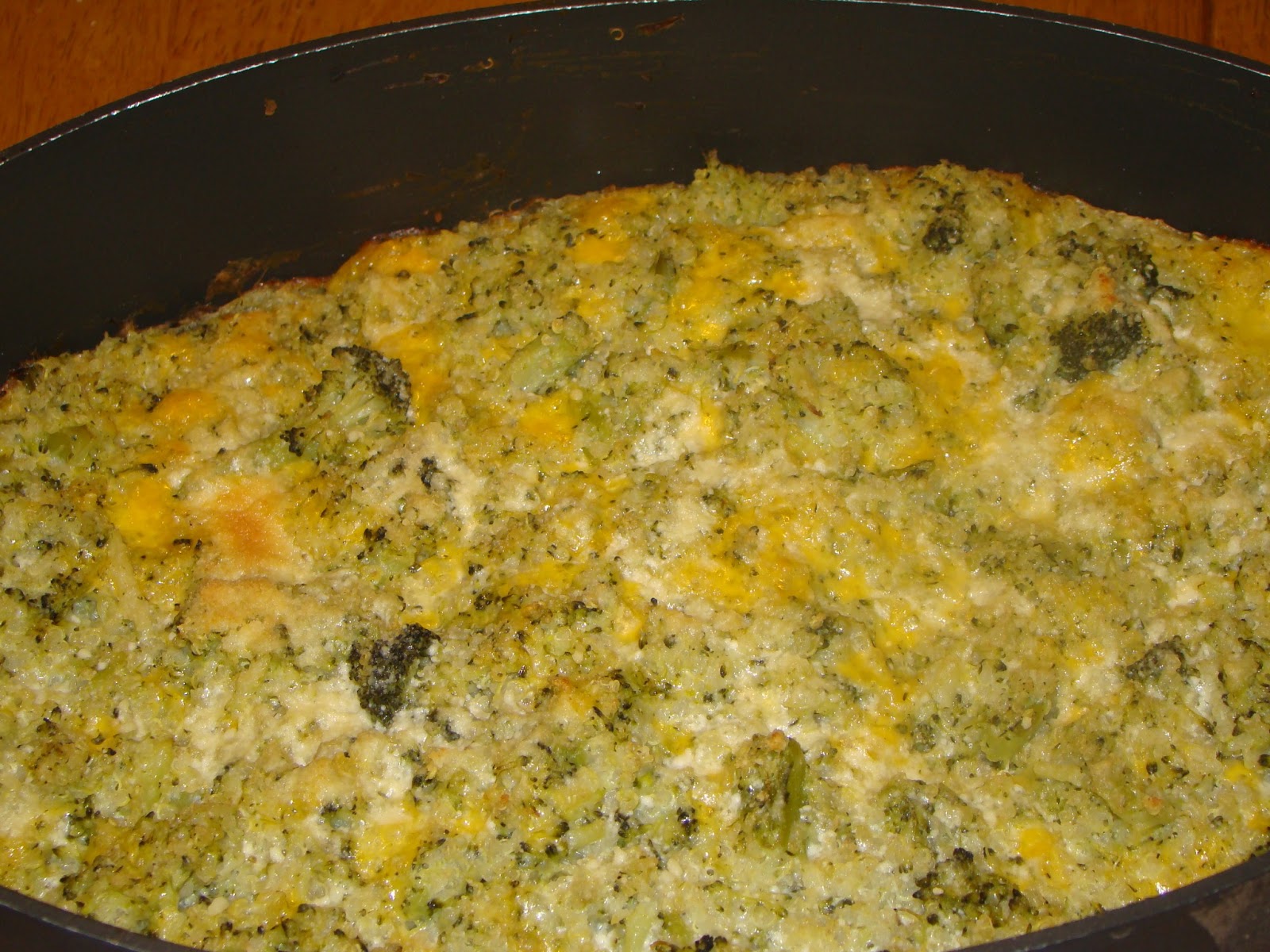 HoneyBeeHive: Broccoli & Cheese Quinoa Casserole