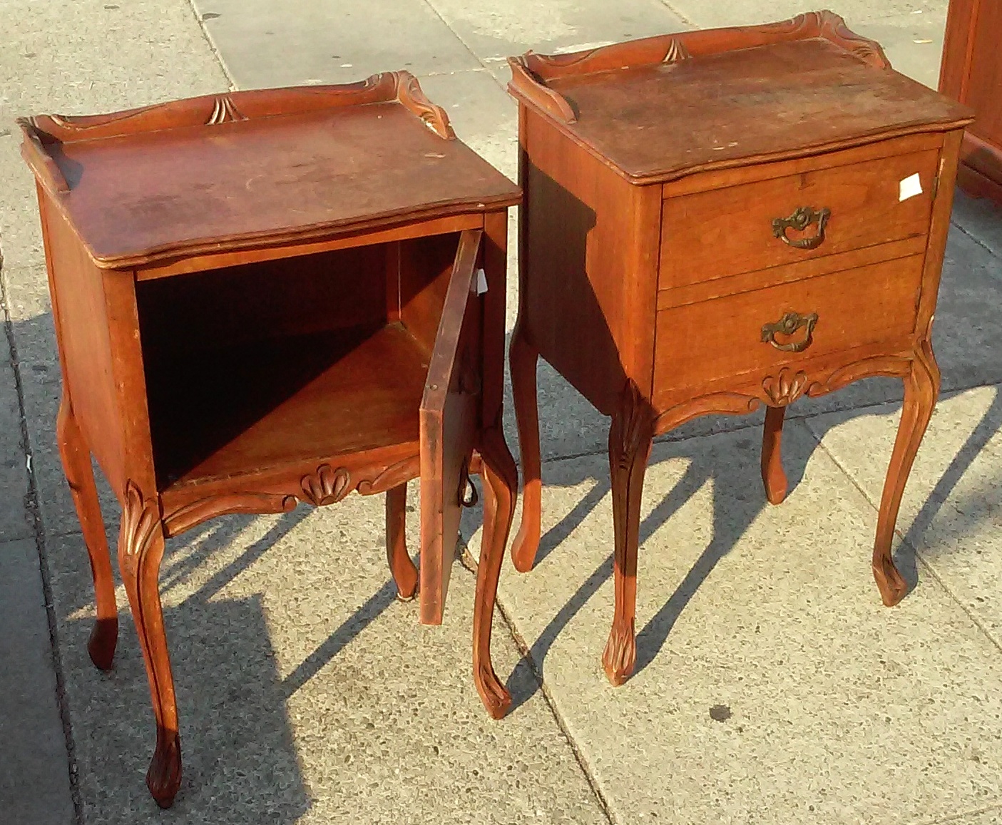 UHURU FURNITURE & COLLECTIBLES SOLD 6918 French 18" Wide Nightstands