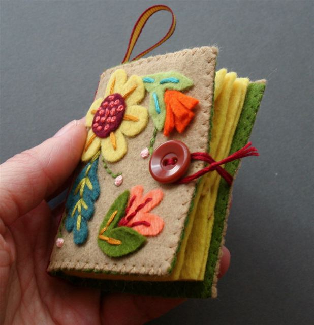 Sewing Needle Book, Hand Needle Case, Gift for Someone Who Sews