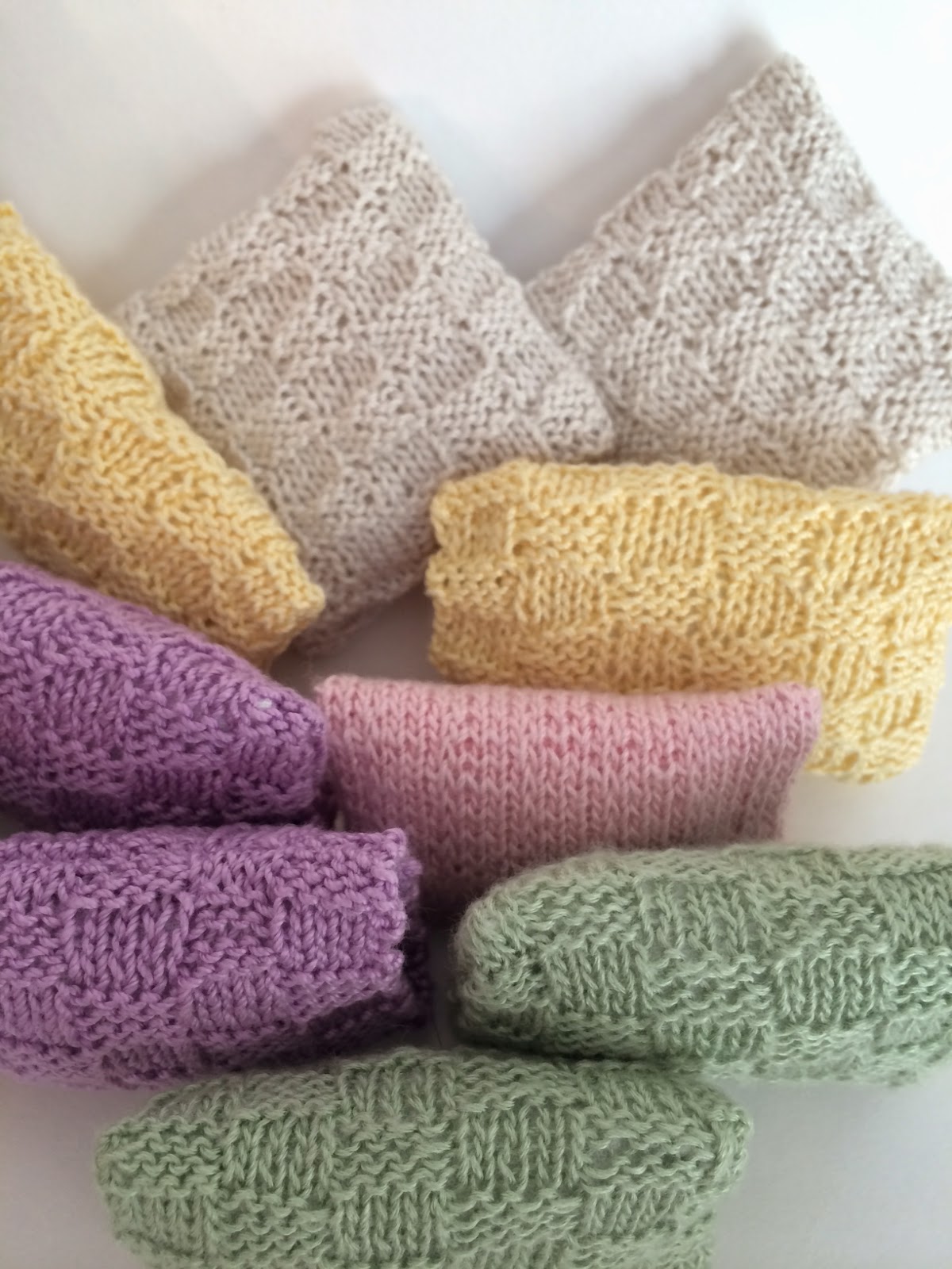 Fabulously Flawed Miniatures Miniature Knitted Blankets