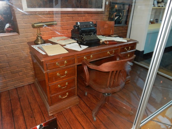 Hollywood Movie Costumes And Props Screen Used Film Props From