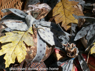 Quickies quick craft project, cloth pumpkins