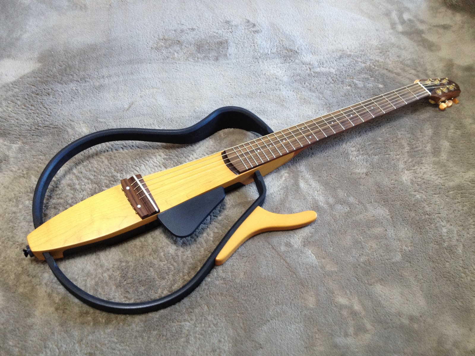 Nao's Guitar Blog : ギター紹介：ボディがないギター YAMAHA サイレントギター SLG-100S