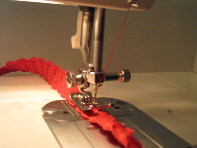 Beau Fleurs: Adventures in Crafting: DIY Rick Rack Fabric Rosettes