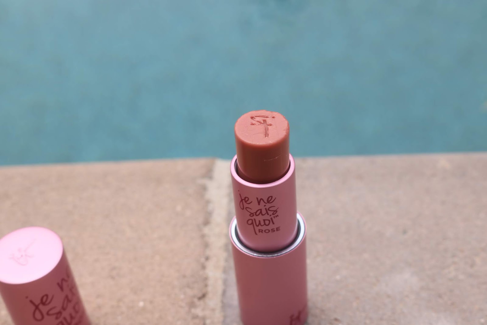 IT Cosmetics Je Ne Sais Quoi Hydrating Color Awakening Lip Treatment