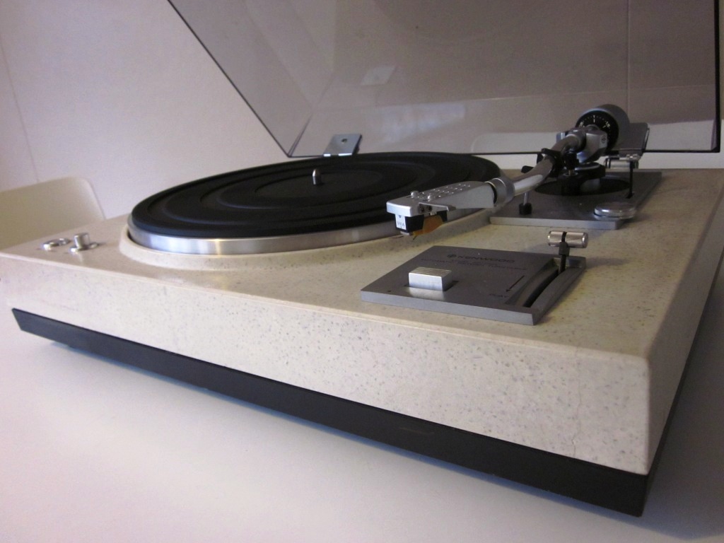 Speakerholic Kenwood KD2055 Turntable aka "The Rock"