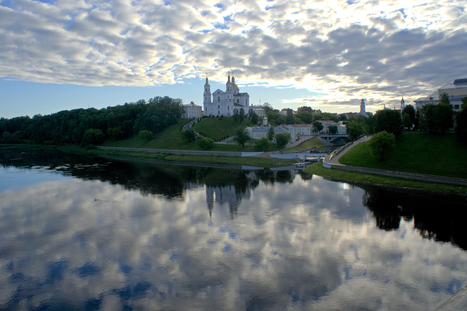 Река двина город. Витебск Западная Двина. Витебск река Двина. Река Западная Двина Витебск. Белоруссия Западная Двина река.