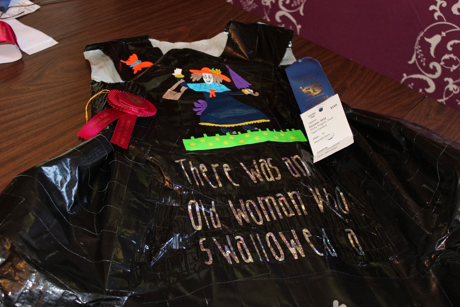 Mom of 6 Lyon Cubs: Costume: Duct Tape There was an old woman who