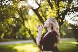  manfaat aneh berdoa bagi kesehatan tubuhmu Dapatkan 12 Manfaat Ajaib Berdoa Bagi Kesehatan Tubuhmu