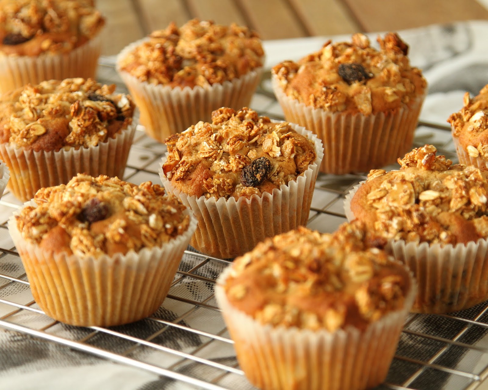 pepsakoy Apple Granola Cupcakes