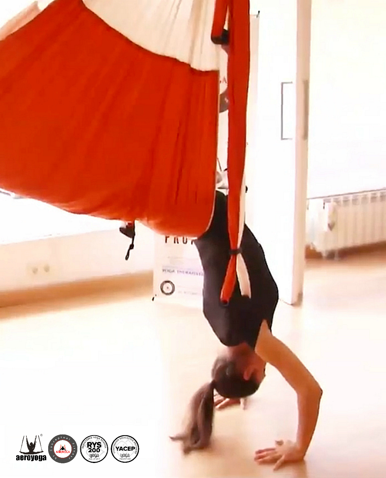 Tutorial Aero Pilates Ejercicio de 'La Sirena' para Espalda, Abdominales y Equilibrio AERO