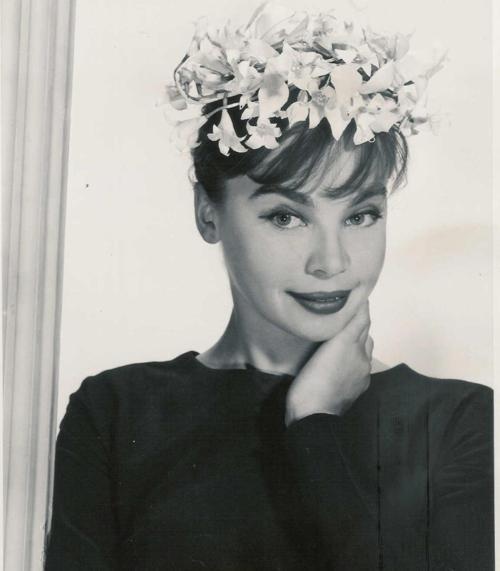Women S Fashion In The Early S Women S Fashion In The Early S