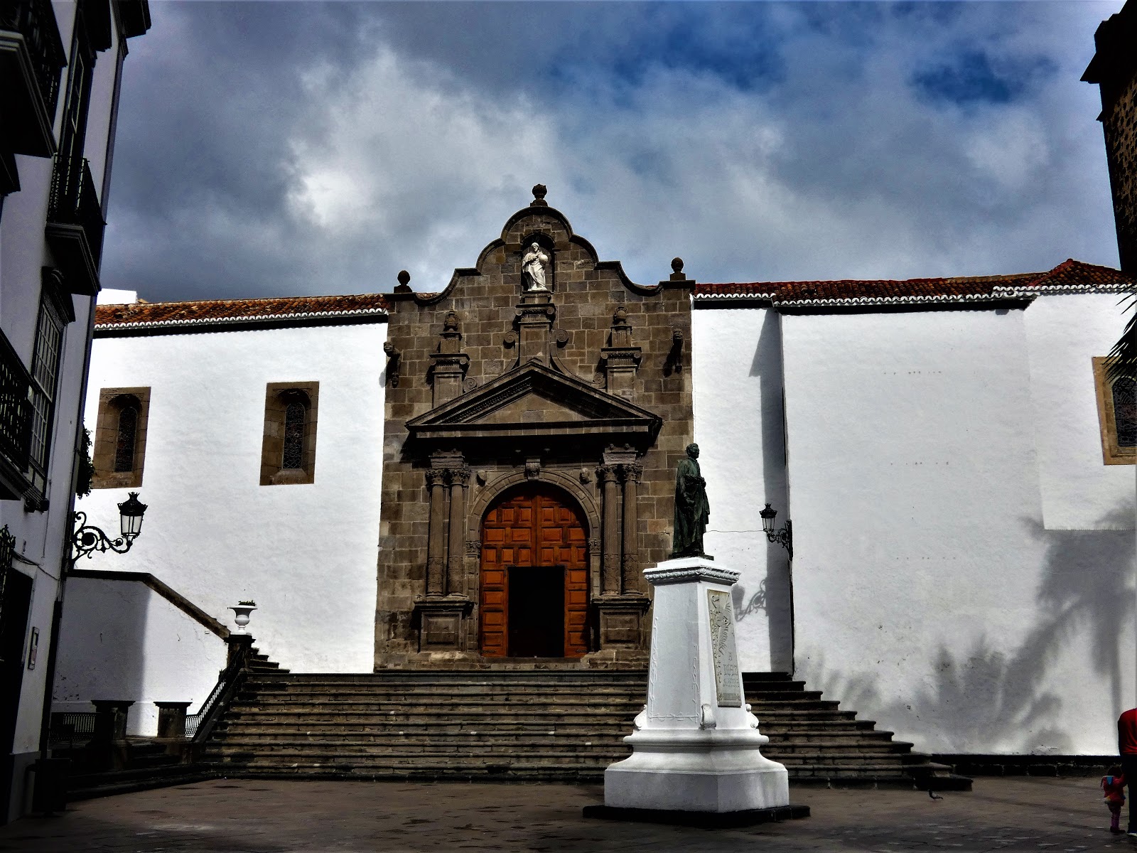 ENCANTO PALMERO Plaza de España (Santa Cruz de la Palma).