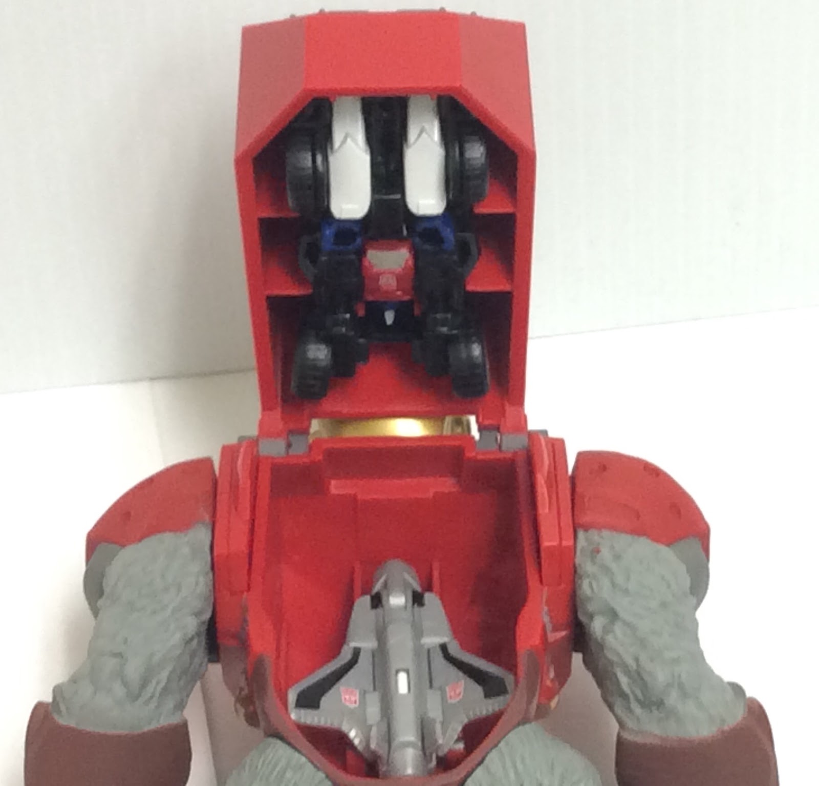 Blackrock's Toybox Transformers Collectors' Club Double Pretender