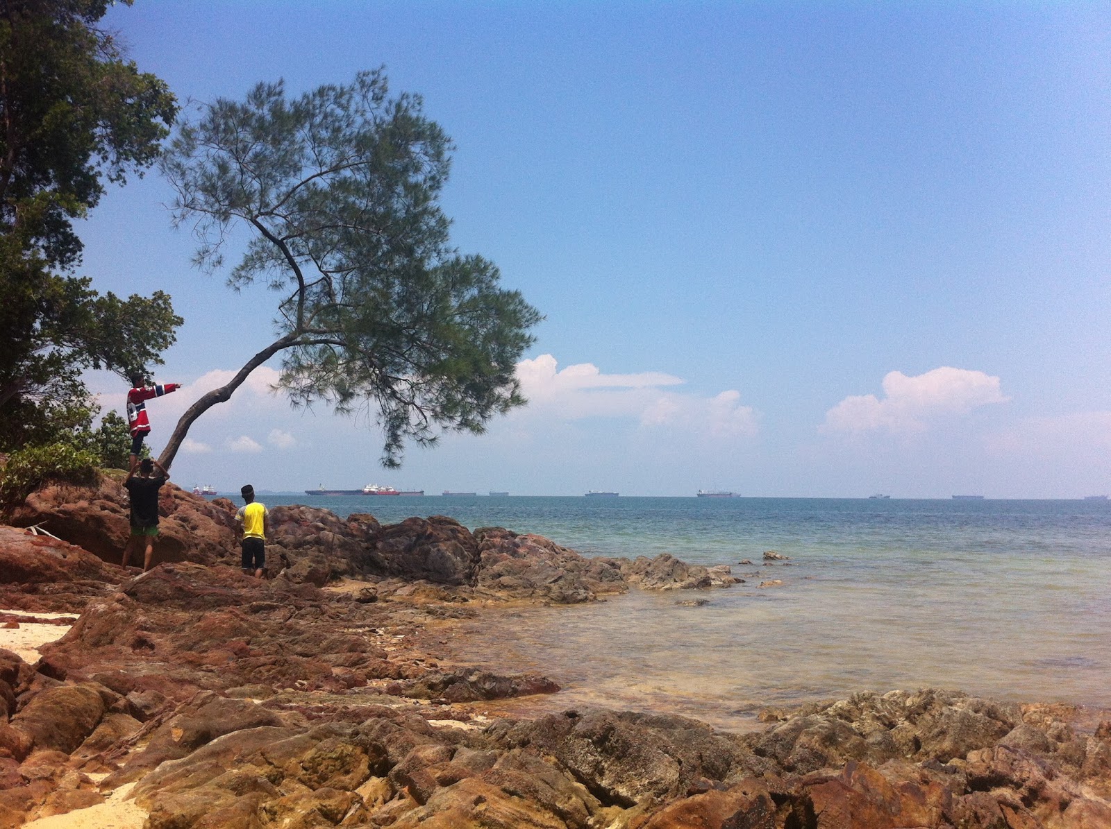 Travel Blogger Medan: Berlibur di Pantai Melur - Bocahudik.com - Travel