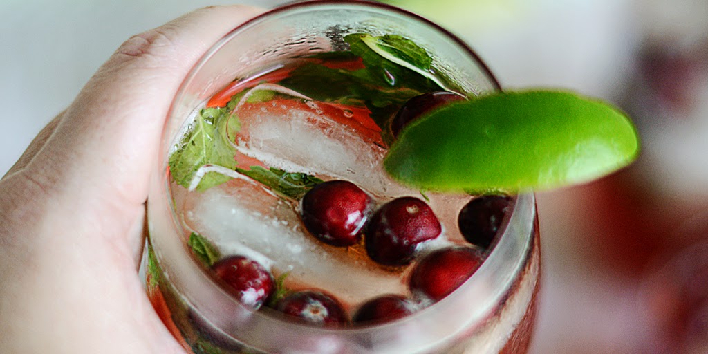 Cranberry and Mint Holiday Punch | Perfect for holiday dinners and gatherings.
