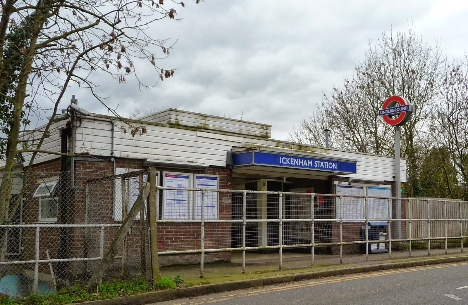 London Underground Towns Ickenham