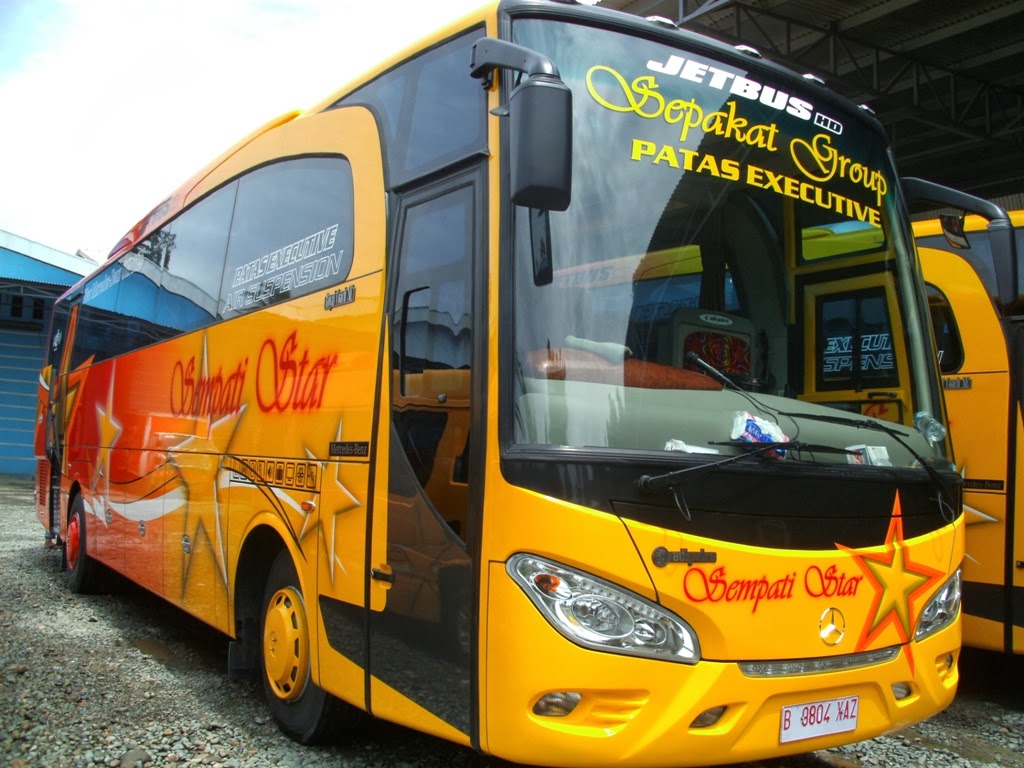 Traveling to Banda Aceh with luxurious bus - Banda Aceh City Guide