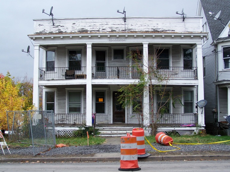 Frank's Place Harrison Apartments