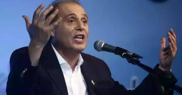 Βελόπουλος για δηλώσεις Πούτιν: «Ένας Ορθόδοξος ηγέτης που λέει το αυτονόητο - Οι γονείς είναι μόνο μπαμπάς και μαμά» Βελόπουλος για δηλώσεις Πούτιν: «Ένας Ορθόδοξος ηγέτης που λέει το αυτονόητο - Οι γονείς είναι μόνο μπαμπάς και μαμά»