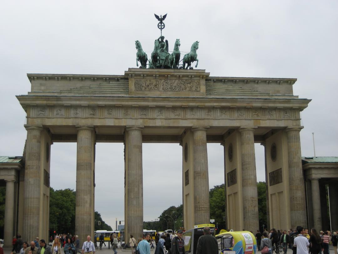 Samantha Angell Travel Lifestyle Blog Brandenburg Gate A