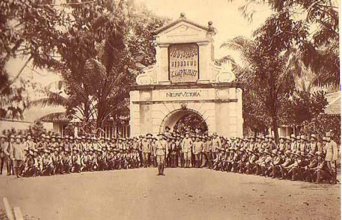 FOTO TENTARA BELANDA JAMAN KOLONIAL | Jawa Jaman Dulu