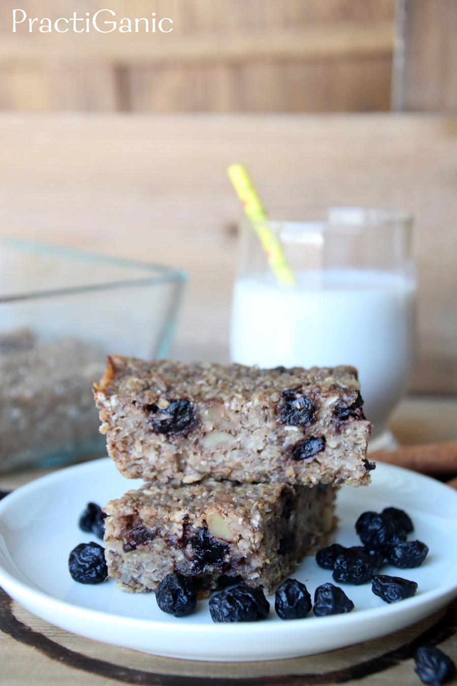 Blueberry and Quinoa Cinnamon Toast Breakfast Bars PractiGanic