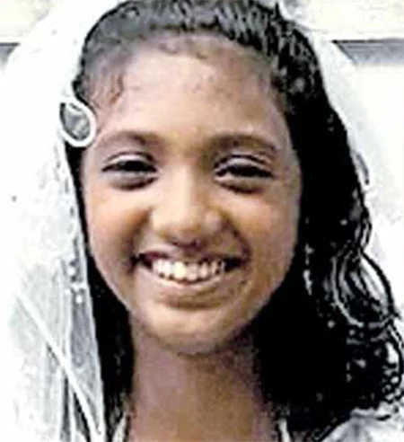  6 year old girl who dead in fire accident, Kochi, News, Kerala, Death, Daughter, Fire, hospital, Treatment, Student, Father