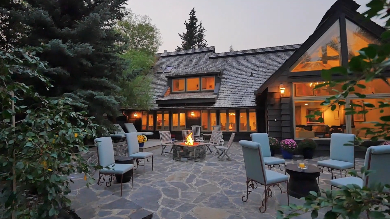 Luxury Home Interior Design Tour vs. 301 Buffalo Street, Banff, AB - Sotheby's International Realty Canada