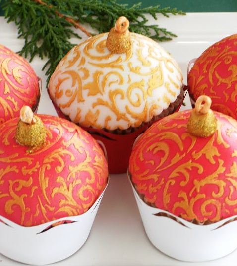 Γιορτινά γλυκά για τις ημέρες αυτές