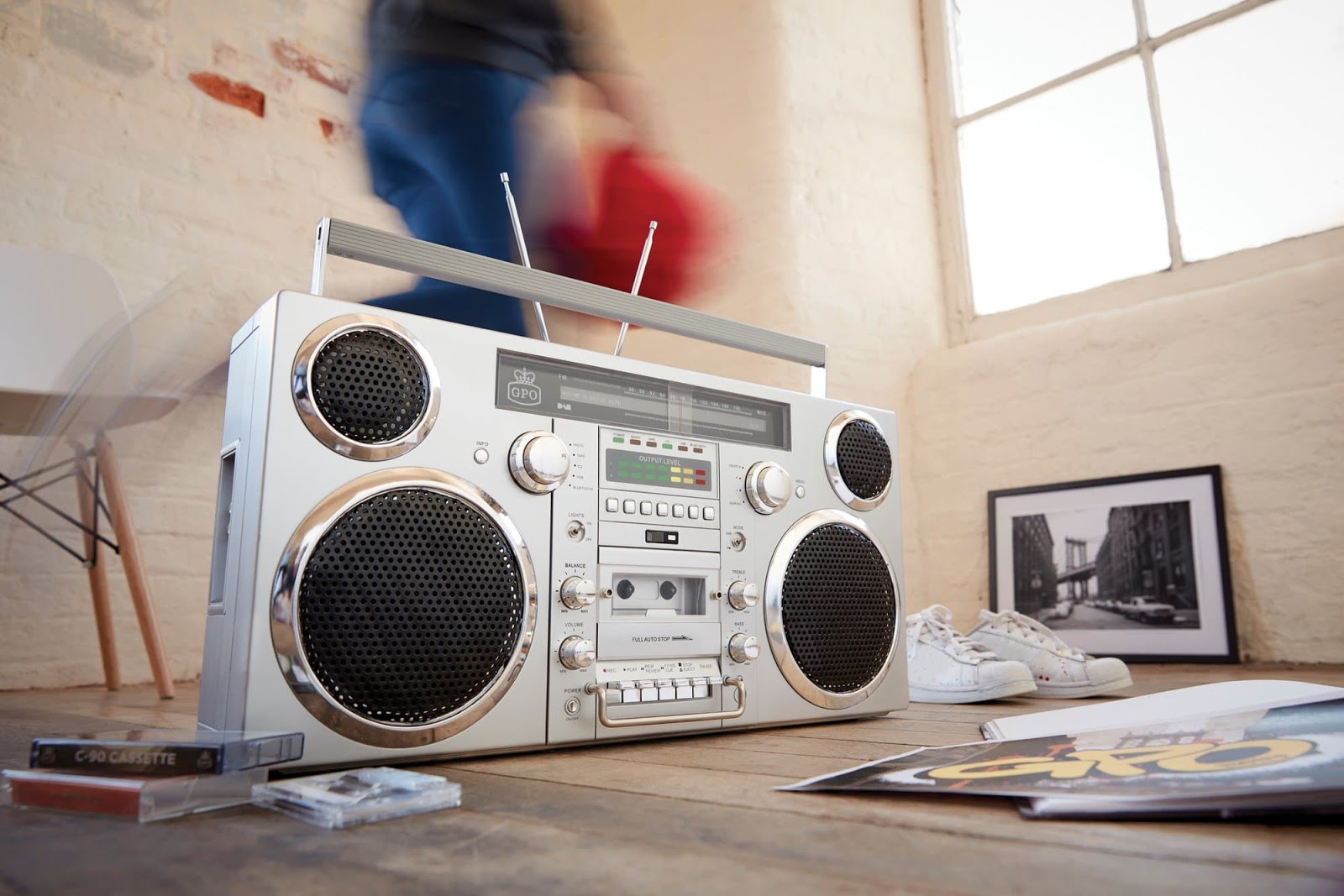GPO Brooklyn Portable 1980s Retro Style Music System Boombox | Das Gadget des Tages 