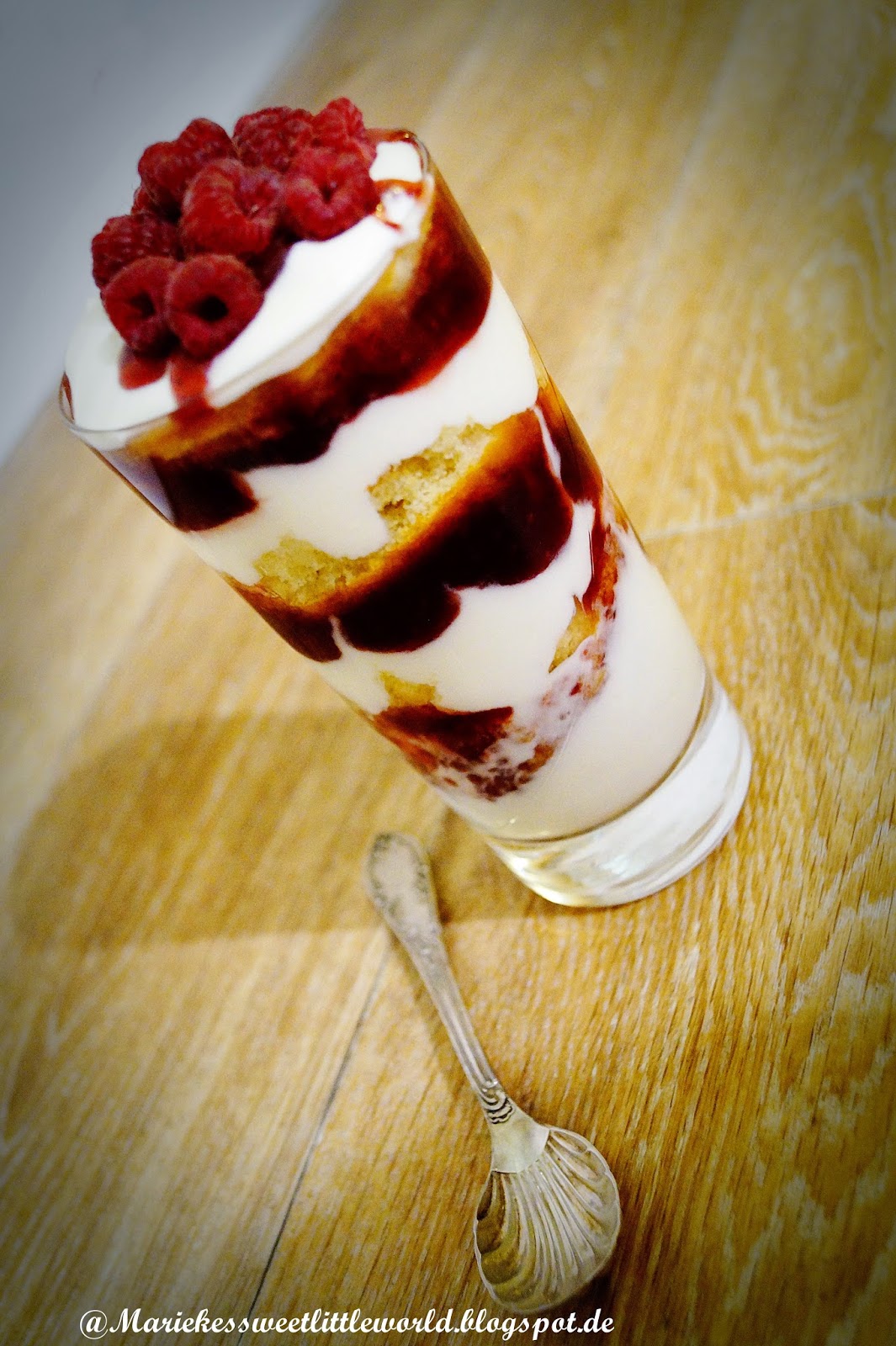 Marieke&amp;#39;s Sweet Little World: Einfaches Himbeer-Biskuit-Trifle ...