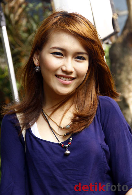 Indonesian Sexy Artist Foto Ayu Ting Ting