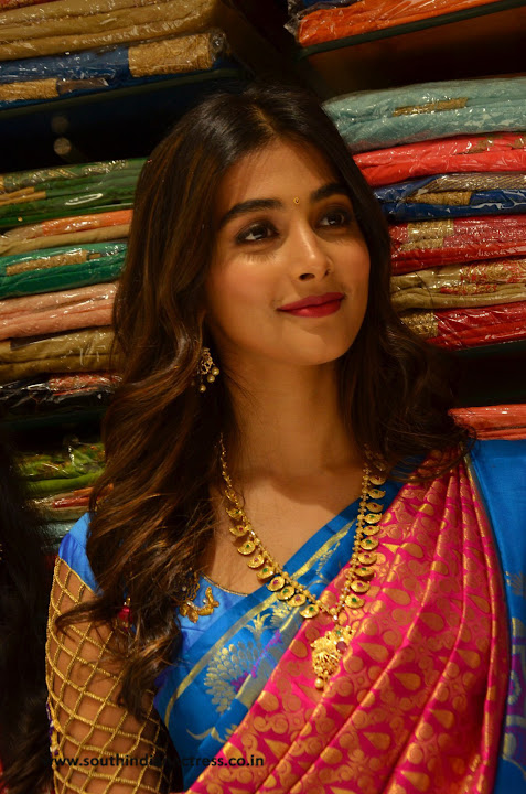 Pooja Hegde Launches Anutex Shopping Mall