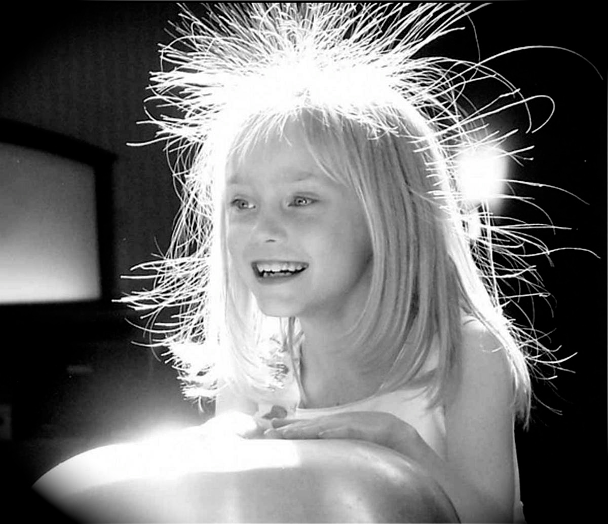 oh yes please! pssst.. static hair!