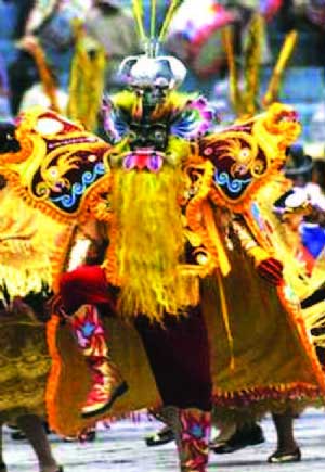 Rechazan el uso de imágenes de Oruro en fiesta de Puno Perú