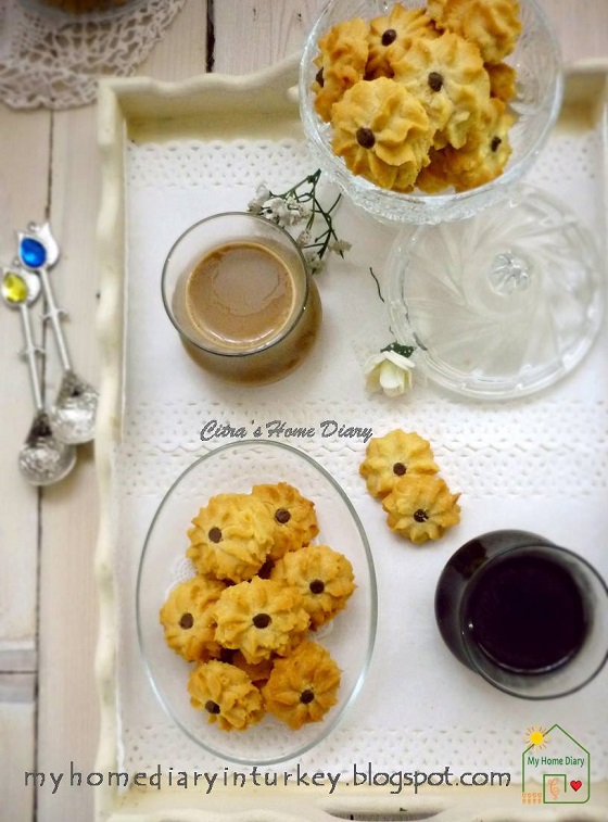 Melt in your mouth Peanut butter spritz cookies / Semprit selai kacang yang nagih enaknya