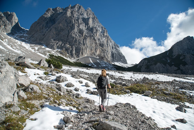 Wie du dich mit Wandern fit hältst und Krankheiten vorbeugst! Körperliche und psychische Vorteile beim Wandern und Prävention. 