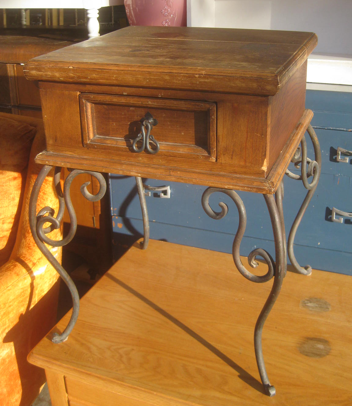 UHURU FURNITURE & COLLECTIBLES SOLD Mexican Pine Side Table 90